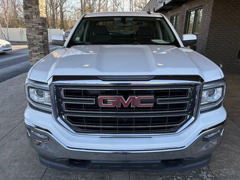 Used 2018 GMC Sierra 1500 SLE w/ SLE Value Package image 3
