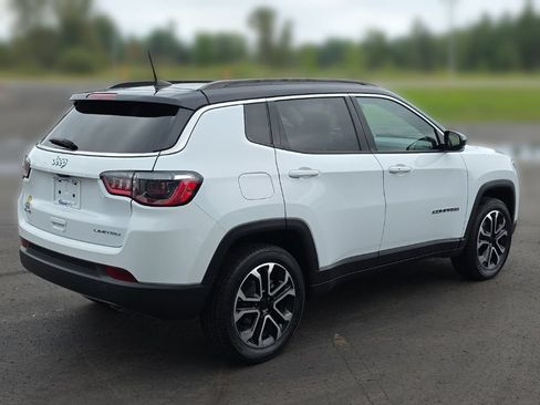 Used 2022 Jeep Compass Limited w/ Sun and Sound Group AWD/4WD image 7