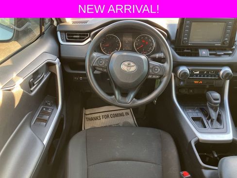 Used 2022 Toyota RAV4 LE image 20