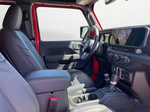 New 2025 Jeep Wrangler Unlimited Sahara w/ Safety Group AWD/4WD image 15