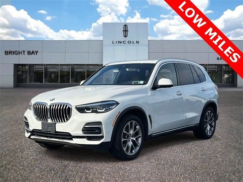 Used 2022 BMW X5 xDrive40i w/ Parking Assistance Package image 2