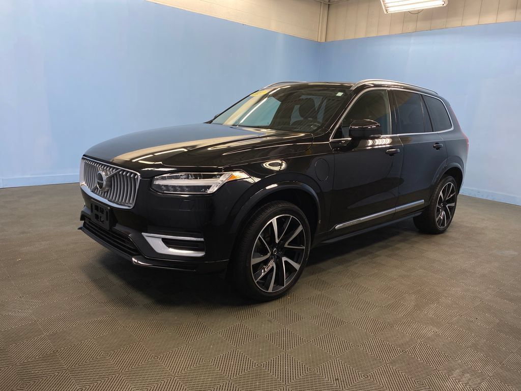 Used 2022 Volvo XC90 T8 Inscription Expression w/ Advanced Package AWD/4WD image 3