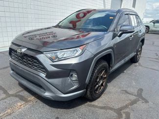 Used 2020 Toyota RAV4 XLE FWD video 1