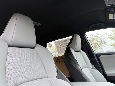 New 2026 Subaru Solterra Limited image 17