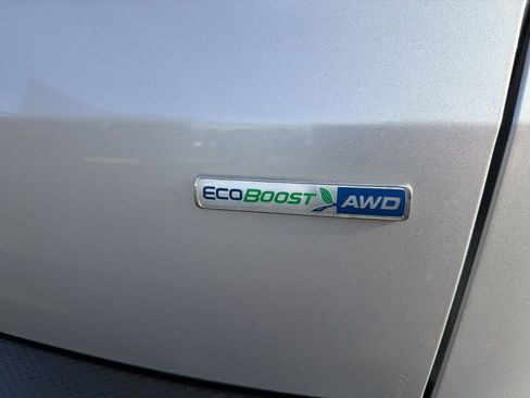 Used 2020 Ford Escape SEL image 10