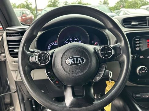 Used 2016 Kia Soul FWD image 12