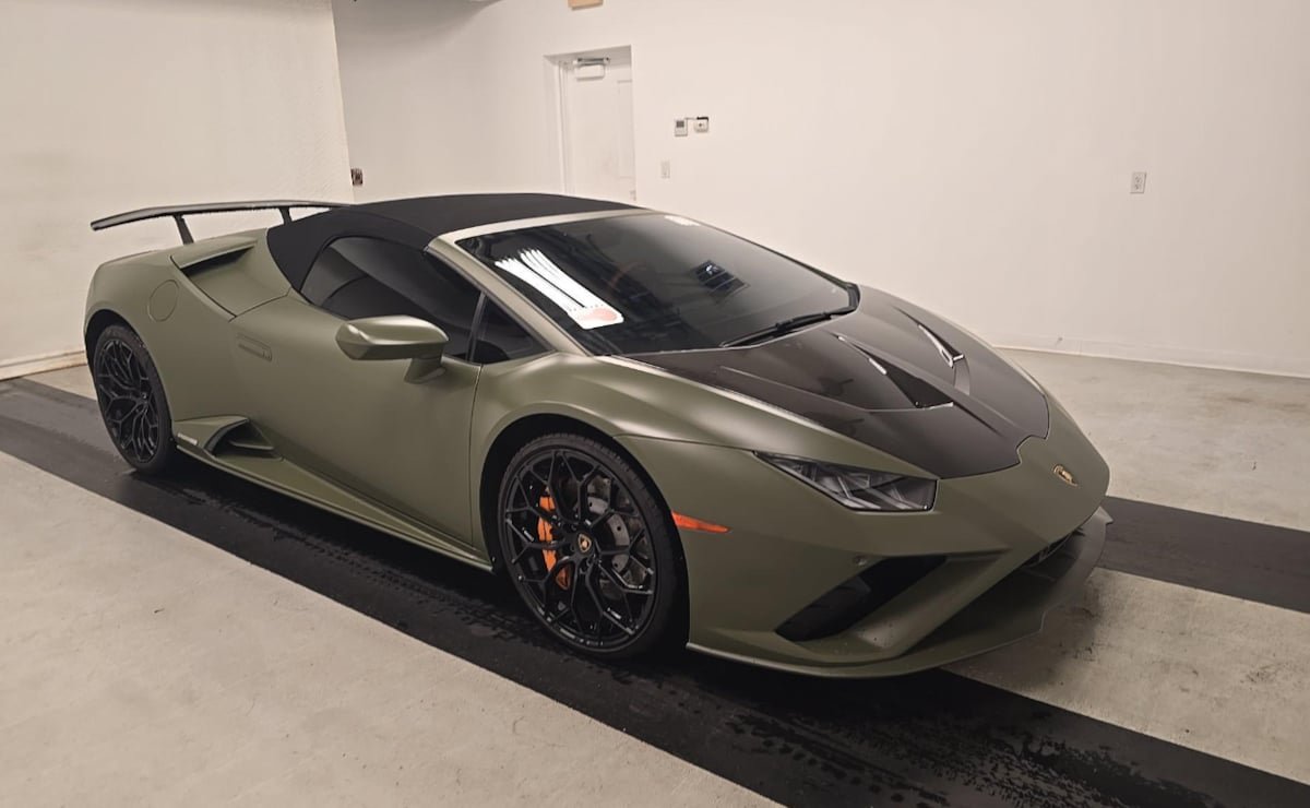 Used 2022 Lamborghini Huracan EVO RWD image 5