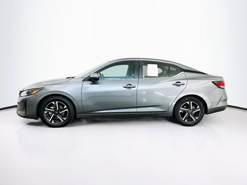 Used 2024 Nissan Sentra SV image 4