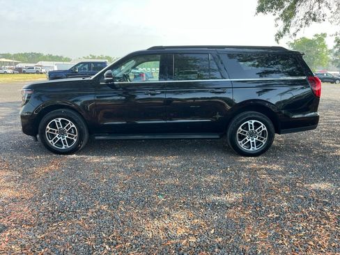 Used 2025 Ford Expedition Max Active AWD/4WD image 2
