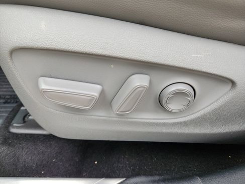 Used 2020 Toyota Highlander Limited Platinum image 12