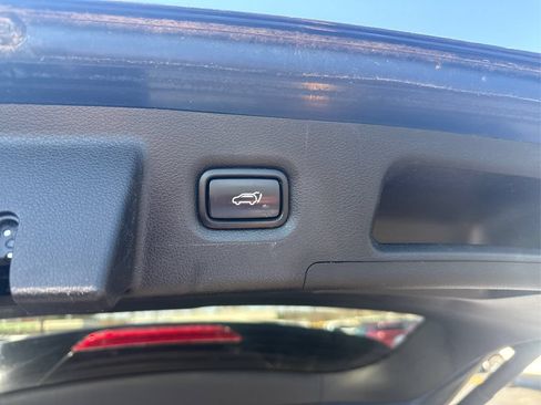 Used 2020 Hyundai Santa Fe Limited AWD/4WD image 24