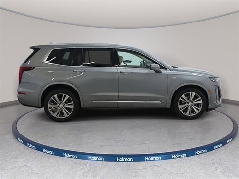 Certified 2023 Cadillac XT6 Premium Luxury image 4