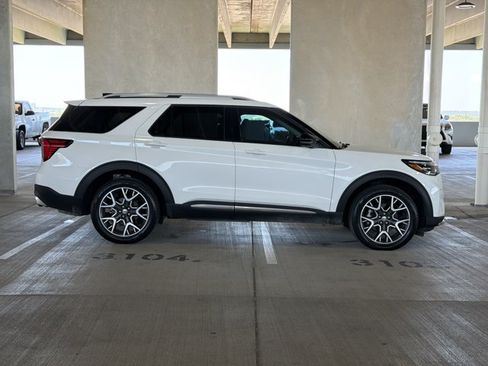 Used 2025 Ford Explorer Platinum w/ Ultimate Package AWD/4WD image 4