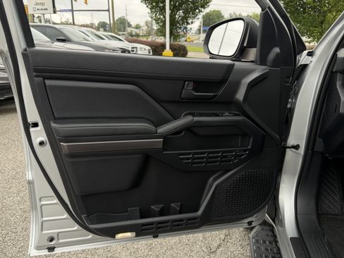 Used 2025 Toyota 4Runner SR5 RWD image 14