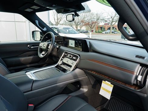 New 2026 Nissan Armada SL w/ Captain's Chari Seat Package image 29