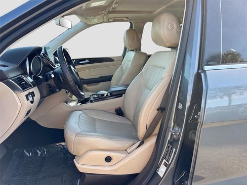 Used 2018 Mercedes-Benz GLE 350 w/ Premium 1 Package image 21
