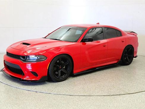 Used 2023 Dodge Charger R/T w/ Cold Weather Package RWD image 3