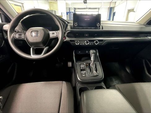 Used 2025 Honda CR-V LX image 21
