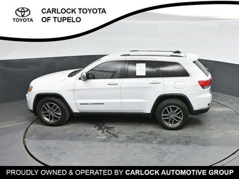 Used 2018 Jeep Grand Cherokee Limited image 34
