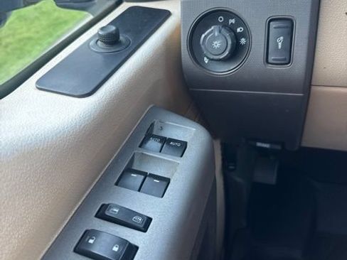 Used 2015 Ford F250 XLT w/ XLT Value Package AWD/4WD image 17
