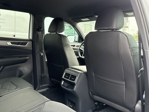 New 2026 Volkswagen Atlas Cross Sport SE image 25