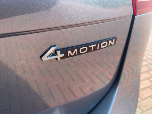 Used 2022 Volkswagen Tiguan SE image 13