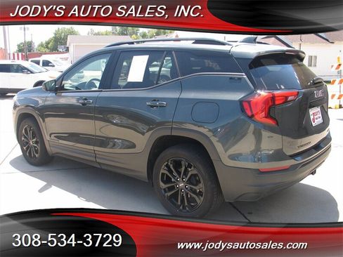 Used 2020 GMC Terrain SLE w/ Elevation Edition AWD/4WD image 30