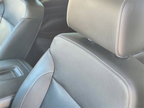 Used 2020 GMC Yukon XL SLT image 16