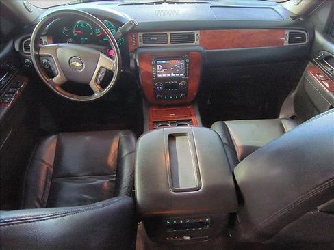 Used 2014 Chevrolet Tahoe LTZ image 18