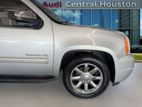 Used 2013 GMC Yukon XL SLT image 12