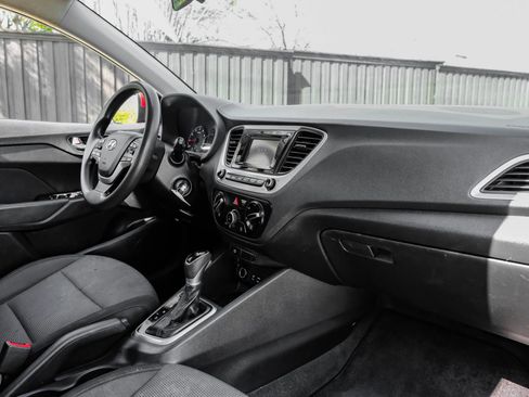 Used 2020 Hyundai Accent SE image 18