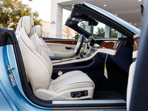 New 2026 Bentley Continental GTC image 39