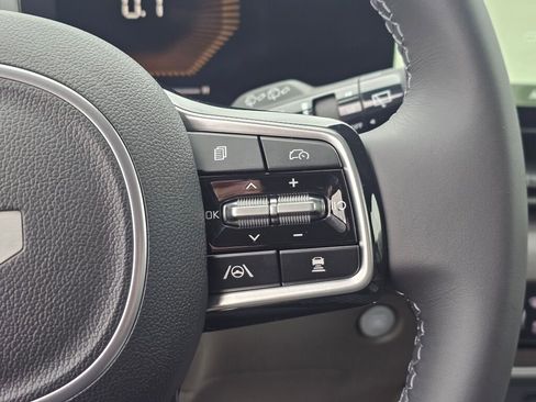 New 2026 Kia Carnival EX image 36