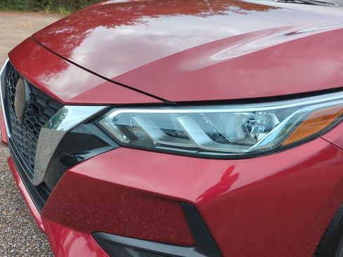 Used 2022 Nissan Sentra SV w/ Lighting Package FWD image 8
