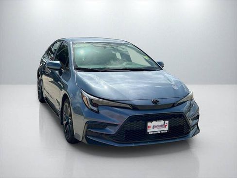 Certified 2024 Toyota Corolla SE FWD image 3