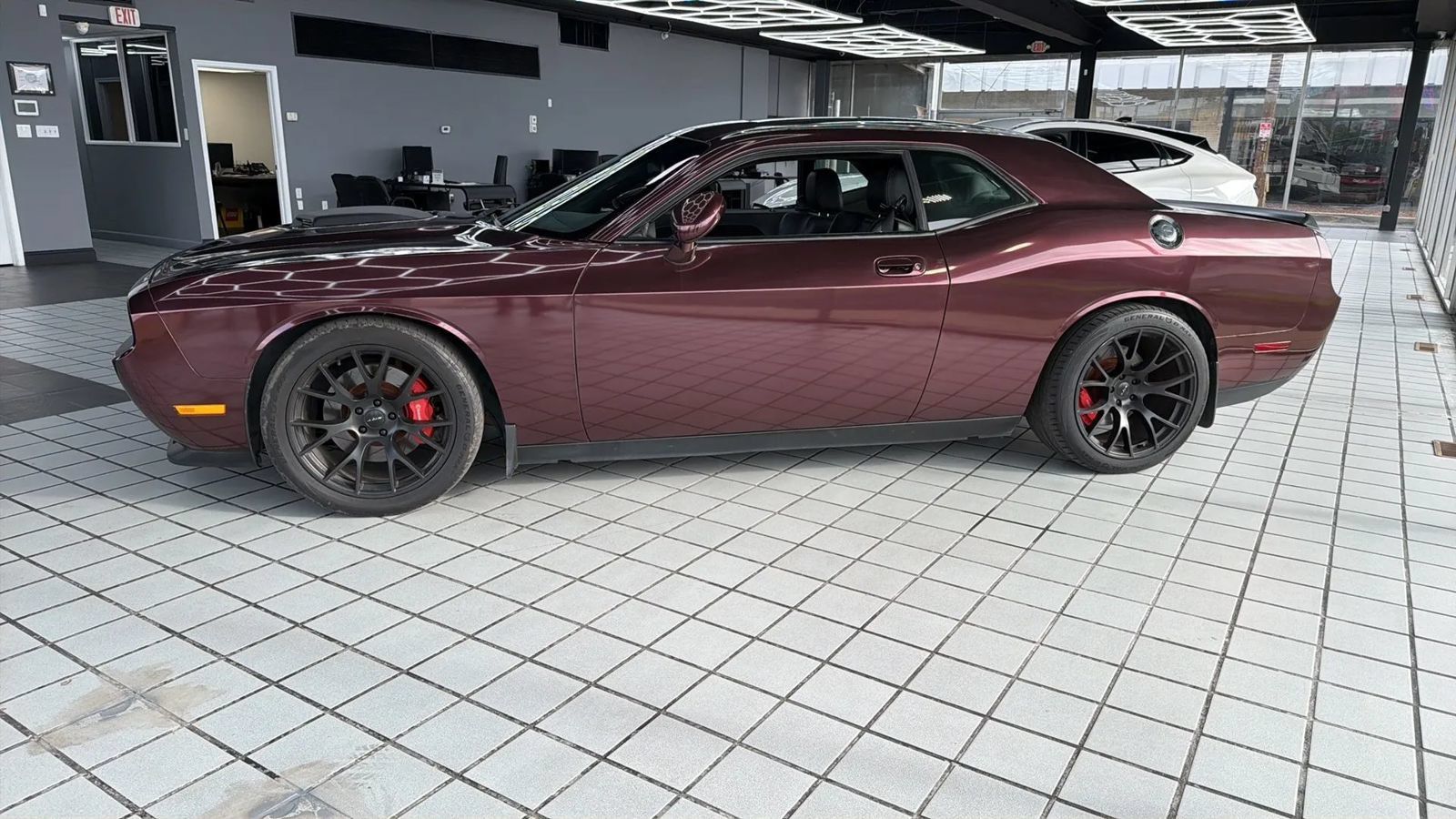 Used 2009 Dodge Challenger SRT8 RWD image 5