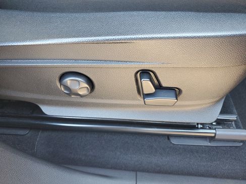 Used 2019 Alfa Romeo Stelvio AWD image 9