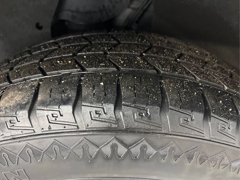 Used 2017 Land Rover Discovery Sport HSE image 33