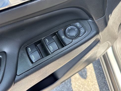 Used 2023 Chevrolet Equinox LT image 14