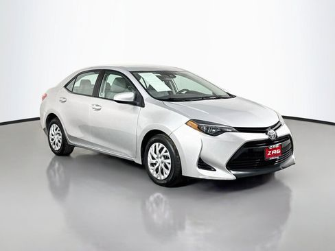 Used 2018 Toyota Corolla LE w/ Carpet Mat Package (TMS) FWD image 7