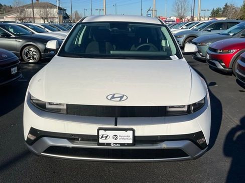 New 2025 Hyundai Ioniq 5 SE image 4