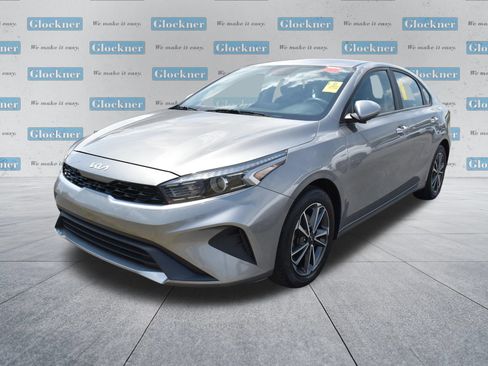 Used 2022 Kia Forte LXS FWD image 8