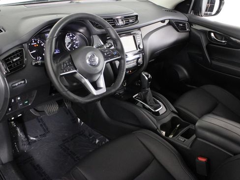 Certified 2021 Nissan Rogue Sport SL FWD image 19
