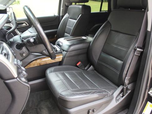 Used 2015 GMC Yukon Denali w/ Touring Package AWD/4WD image 23