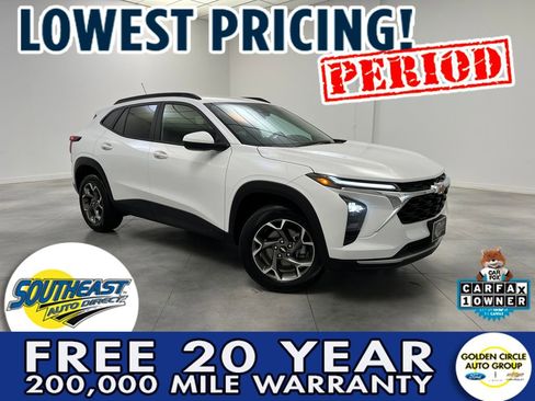 Used 2025 Chevrolet Trax LT w/ LT Convenience Package image 1