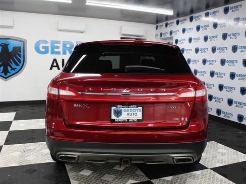 Used 2016 Lincoln MKX Reserve w/ Technology Package image 3