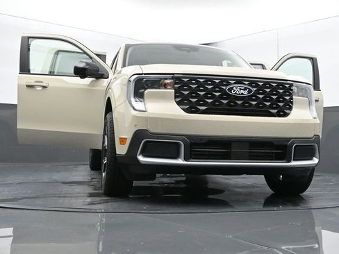 New 2025 Ford Maverick Lariat w/ 4K Tow Package image 64