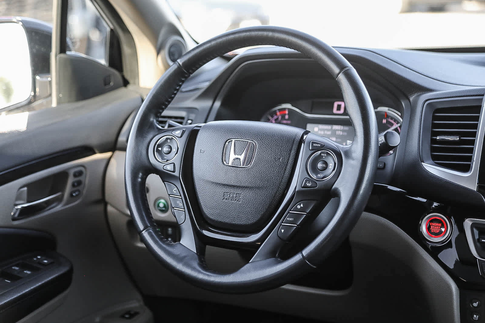 Used 2016 Honda Pilot Elite image 14