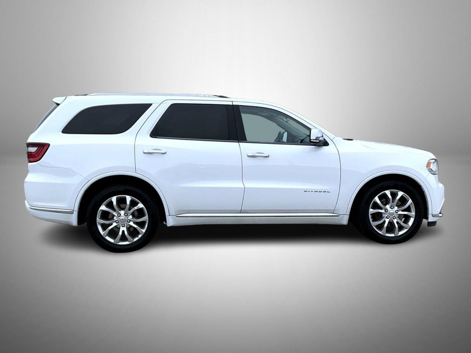 Used 2016 Dodge Durango Citadel w/ Technology Group AWD/4WD image 4