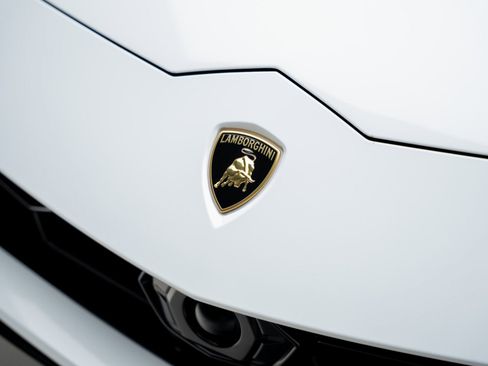 Used 2022 Lamborghini Urus image 12